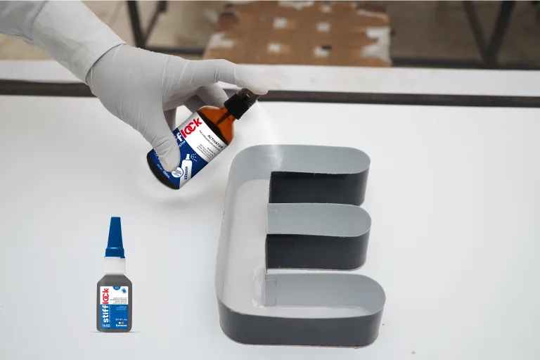 Stiflock_Spray-activator2